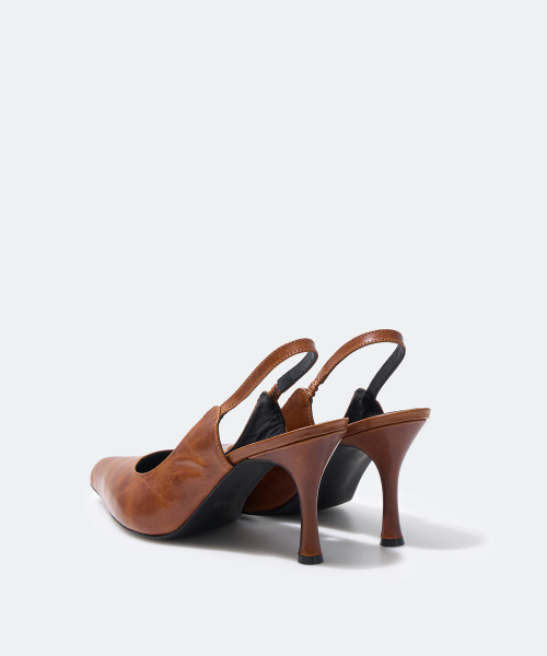 YUJI（ユジ）の「FINESSE SHOES BROWN（パンプス・レディース・ブラウン・23cm/23.5cm/24cm/24.5cm/25cm）」の9枚目の写真