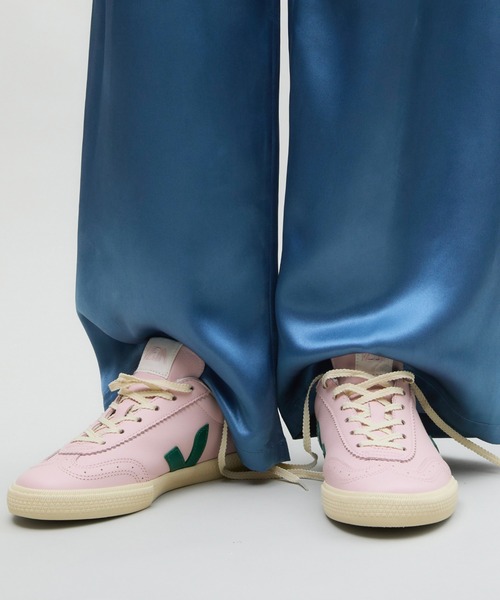 VEJA(ヴェジャ)の「VOLLEY VO2021431(スニーカー・メンズ・ピンク・38/37/36/40/39)」の2枚目の写真
