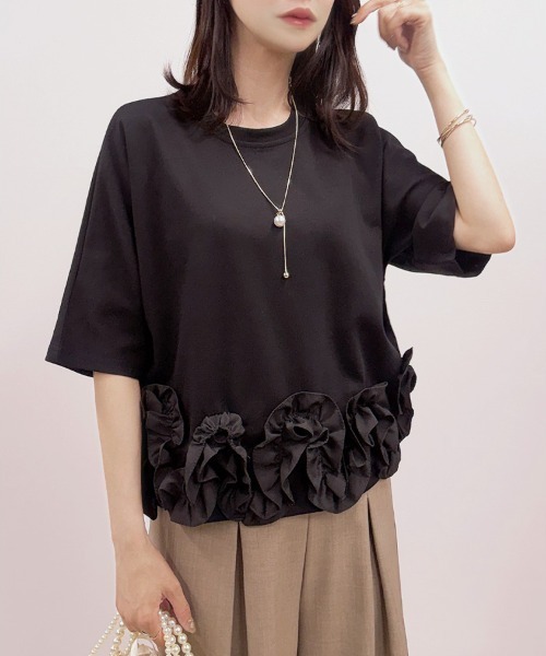 CLOTHY（クロシィ）の「【甘さひとさじ、こなれ感たっぷりの主役トップス】フリルデザイントップス（Tシャツ/カットソー・レディース・アイボリー/オフホワイト/ブラウン/ブラック・FREE）」の3枚目の写真