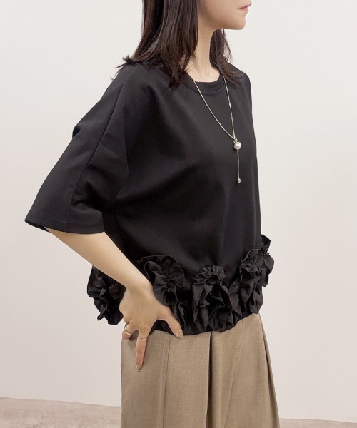CLOTHY（クロシィ）の「【甘さひとさじ、こなれ感たっぷりの主役トップス】フリルデザイントップス（Tシャツ/カットソー・レディース・アイボリー/オフホワイト/ブラウン/ブラック・FREE）」の7枚目の写真