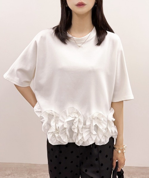 CLOTHY（クロシィ）の「【甘さひとさじ、こなれ感たっぷりの主役トップス】フリルデザイントップス（Tシャツ/カットソー・レディース・アイボリー/オフホワイト/ブラウン/ブラック・FREE）」の17枚目の写真