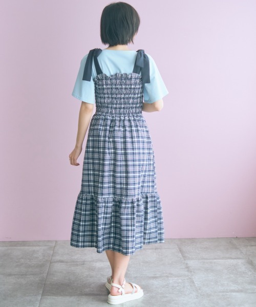marun(マルン)の「<大きいサイズ>パール調パーツ付ロゴ刺しゅうTシャツ marun(Tシャツ/カットソー・レディース・サックスブルー/ネイビー・5L/4L/3L/LL/L)」の14枚目の写真