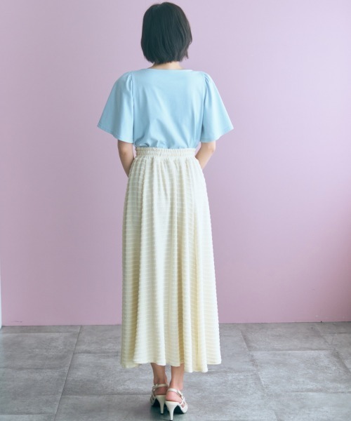 marun(マルン)の「<大きいサイズ>パール調パーツ付ロゴ刺しゅうTシャツ marun(Tシャツ/カットソー・レディース・サックスブルー/ネイビー・5L/4L/3L/LL/L)」の16枚目の写真