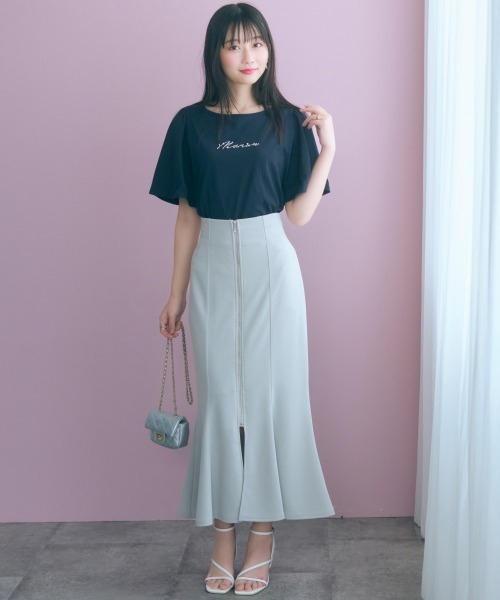 marun(マルン)の「<大きいサイズ>パール調パーツ付ロゴ刺しゅうTシャツ marun(Tシャツ/カットソー・レディース・サックスブルー/ネイビー・5L/4L/3L/LL/L)」の12枚目の写真