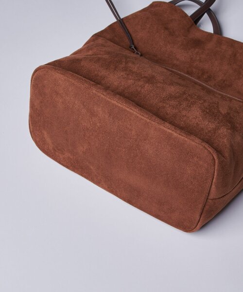 Un coeur（アンクール）の「【Un coeur】SUEDE DRAPE 2WAY TOTE（トートバッグ・メンズ・グレー/キャメル・FREE）」の11枚目の写真