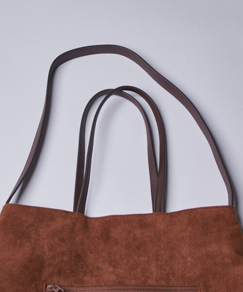 Un coeur（アンクール）の「【Un coeur】SUEDE DRAPE 2WAY TOTE（トートバッグ・メンズ・グレー/キャメル・FREE）」の12枚目の写真