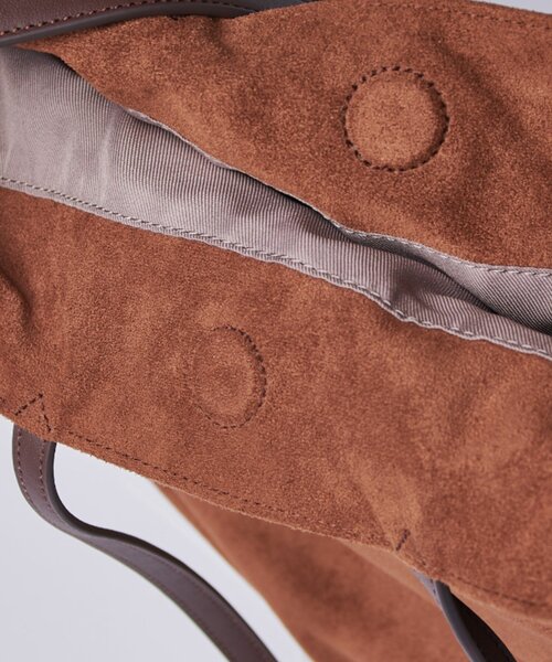 Un coeur（アンクール）の「【Un coeur】SUEDE DRAPE 2WAY TOTE（トートバッグ・メンズ・グレー/キャメル・FREE）」の13枚目の写真