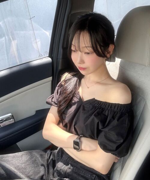 JULIAPEPE(ジュリアペペ)の「Amy Shirring Puff Blouse (Black)(シャツ/ブラウス・レディース・その他・FREE)」の6枚目の写真