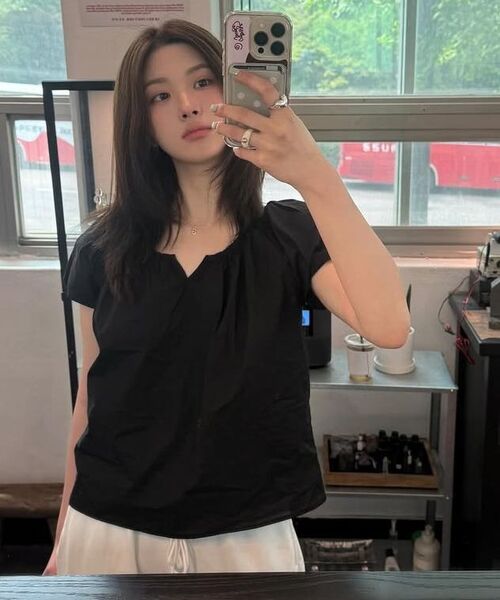 JULIAPEPE(ジュリアペペ)の「Amy Shirring Puff Blouse (Black)(シャツ/ブラウス・レディース・その他・FREE)」の12枚目の写真