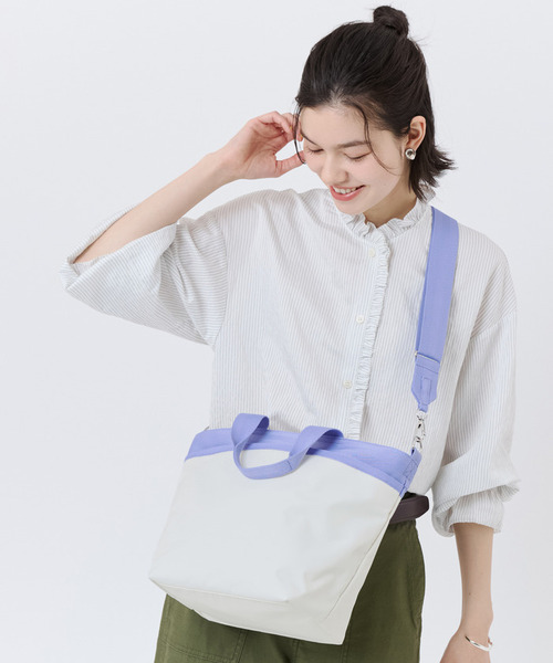 LeSportsac(レスポートサック)の「BUCKET TOTE メレンゲ/ペリウィンクルドリーム(トートバッグ・レディース・パープル・FREE)」の1枚目の写真