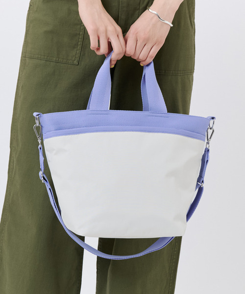 LeSportsac(レスポートサック)の「BUCKET TOTE メレンゲ/ペリウィンクルドリーム(トートバッグ・レディース・パープル・FREE)」の2枚目の写真