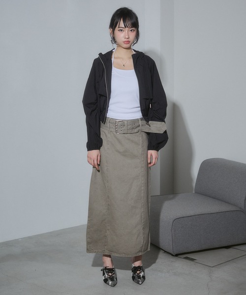 ENVYM（アンビー）の「アイレットベルトマキシスカート（スカート・レディース・グレー/グリーン・SMALL/MEDIUM）」の3枚目の写真