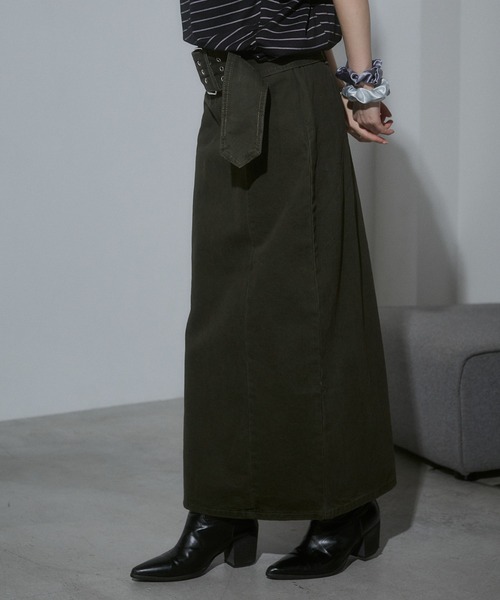 ENVYM（アンビー）の「アイレットベルトマキシスカート（スカート・レディース・グレー/グリーン・SMALL/MEDIUM）」の5枚目の写真