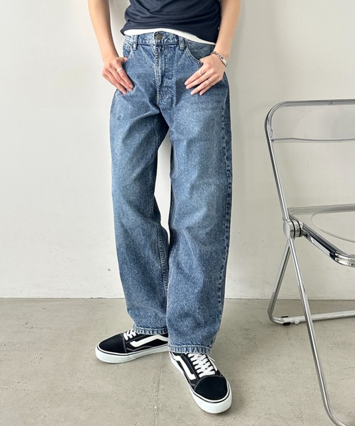 HANES（ヘインズ）の「Hanes(ヘインズ)/ワイドストレート ワイドフィット デニムパンツ/ワイドストレート デニム（デニムパンツ・レディース・ブラック/ライトブルー/ネイビー/ブルー・L/M/S）」の2枚目の写真