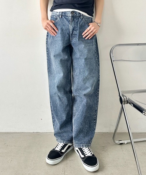 HANES（ヘインズ）の「Hanes(ヘインズ)/ワイドストレート ワイドフィット デニムパンツ/ワイドストレート デニム（デニムパンツ・レディース・ブラック/ライトブルー/ネイビー/ブルー・L/M/S）」の16枚目の写真