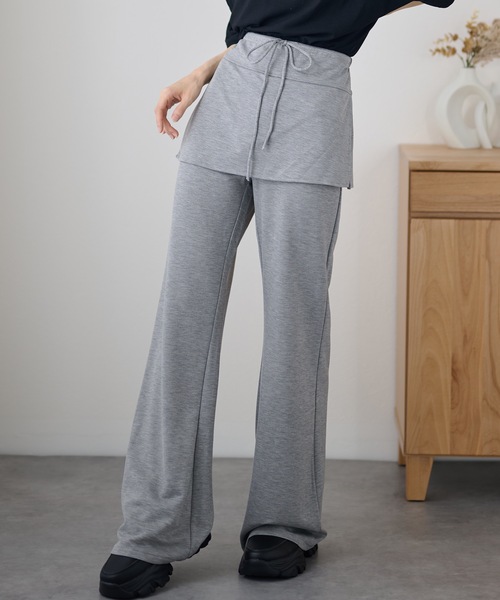 DAYRA(デイラ)の「サイド スリット スカート付き フレア スウェット パンツ(スウェットパンツ・レディース・ネイビー/ダークグレー/ブラック・L/M)」の2枚目の写真