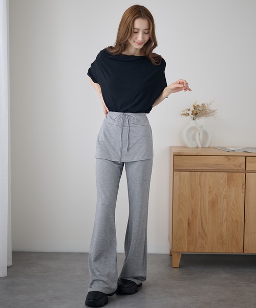DAYRA(デイラ)の「サイド スリット スカート付き フレア スウェット パンツ(スウェットパンツ・レディース・ネイビー/ダークグレー/ブラック・L/M)」の15枚目の写真
