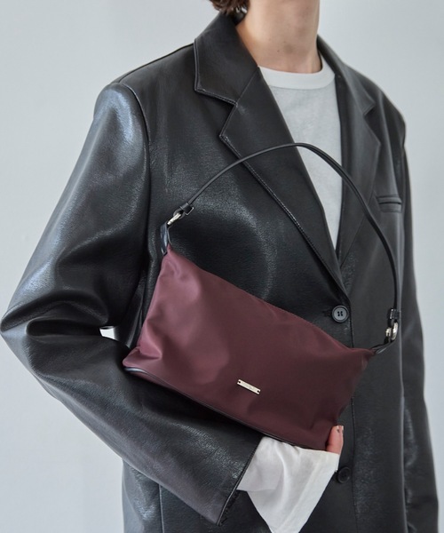 VION(ヴィオン)の「ミニナイロンショルダーバッグ / Mini Nylon Shoulder Bag(ショルダーバッグ・レディース・ブラウン/ブラック/ボルドー・FREE)」の3枚目の写真
