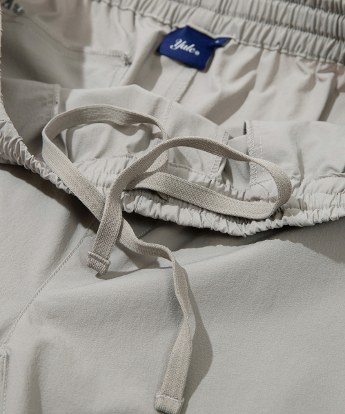 YALE（イェール）の「[ONEMILE WEAR] NYLON STRETCH COMFORT SHORTS LIGHT GRAY（その他パンツ・レディース・その他・LARGE/MEDIUM/SMALL）」の5枚目の写真