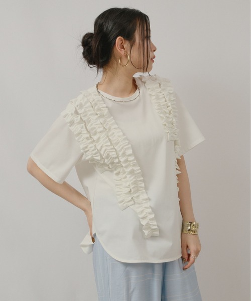 palm RICHE(ポームリシュ)の「ランダムフリルトップス(Tシャツ/カットソー・レディース・グレー/オフホワイト/ブラック・M)」の2枚目の写真