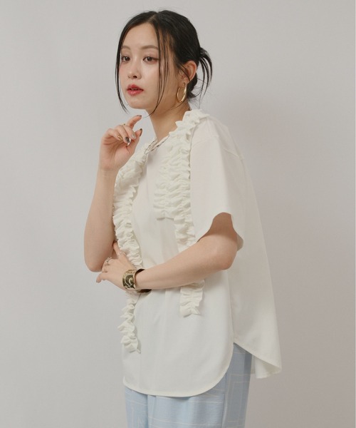 palm RICHE(ポームリシュ)の「ランダムフリルトップス(Tシャツ/カットソー・レディース・グレー/オフホワイト/ブラック・M)」の9枚目の写真