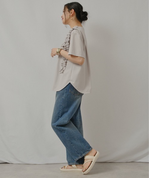 palm RICHE(ポームリシュ)の「ランダムフリルトップス(Tシャツ/カットソー・レディース・グレー/オフホワイト/ブラック・M)」の4枚目の写真