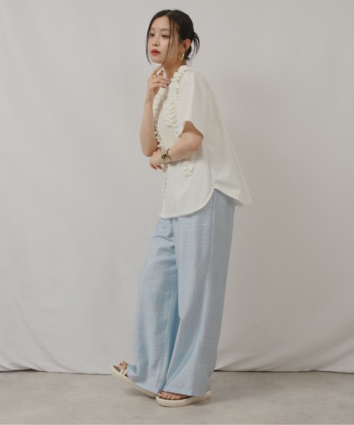 palm RICHE(ポームリシュ)の「ランダムフリルトップス(Tシャツ/カットソー・レディース・グレー/オフホワイト/ブラック・M)」の17枚目の写真