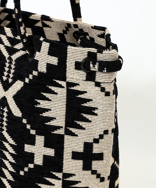 PENDLETON(ペンドルトン)の「PENDLETON ペンドルトン SPIDER ROCK GOBELINS BUCKET BAG スパイダーロック ゴブラン バケットバッグ(ショルダーバッグ・レディース・ブラック/ブルー・FREE)」の9枚目の写真