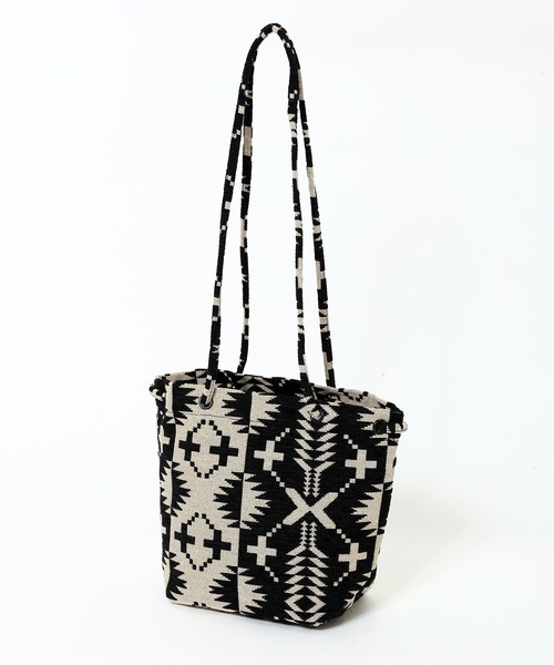 PENDLETON(ペンドルトン)の「PENDLETON ペンドルトン SPIDER ROCK GOBELINS BUCKET BAG スパイダーロック ゴブラン バケットバッグ(ショルダーバッグ・レディース・ブラック/ブルー・FREE)」の13枚目の写真