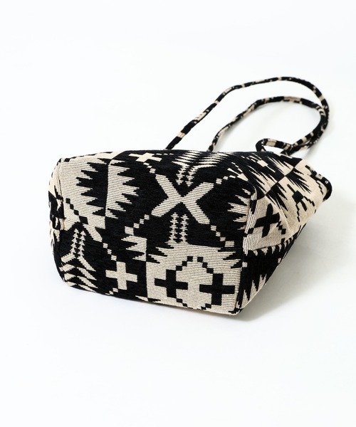 PENDLETON(ペンドルトン)の「PENDLETON ペンドルトン SPIDER ROCK GOBELINS BUCKET BAG スパイダーロック ゴブラン バケットバッグ(ショルダーバッグ・レディース・ブラック/ブルー・FREE)」の11枚目の写真