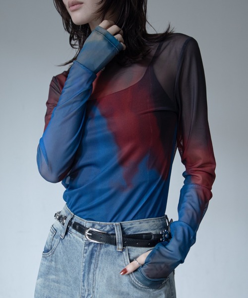 VACANCY(ヴァカンシー)の「アート柄シアーインナー(Tシャツ/カットソー・レディース・ダークブルー/マスタード/ブラック/ブラウン/パープル/ブルー/グリーン/レッド・FREE)」の8枚目の写真