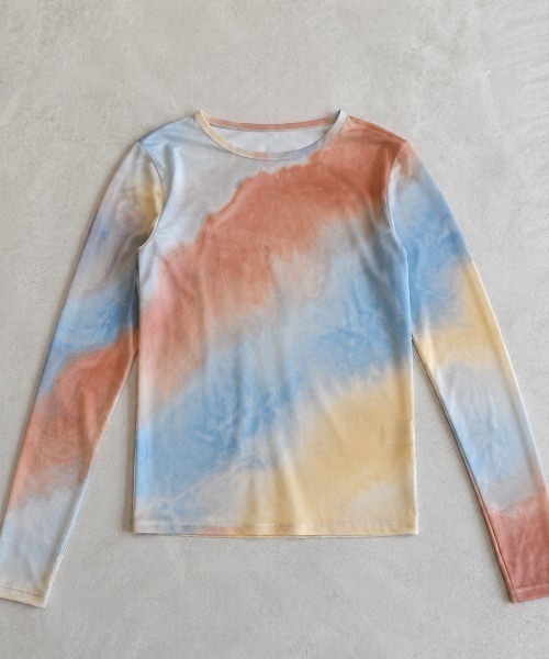 VACANCY(ヴァカンシー)の「アート柄シアーインナー(Tシャツ/カットソー・レディース・ダークブルー/マスタード/ブラック/ブラウン/パープル/ブルー/グリーン/レッド・FREE)」の4枚目の写真