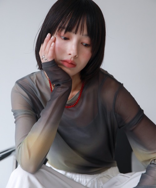 VACANCY(ヴァカンシー)の「アート柄シアーインナー(Tシャツ/カットソー・レディース・ダークブルー/マスタード/ブラック/ブラウン/パープル/ブルー/グリーン/レッド・FREE)」の7枚目の写真