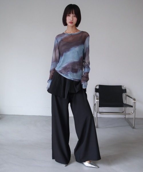 VACANCY(ヴァカンシー)の「アート柄シアーインナー(Tシャツ/カットソー・レディース・ダークブルー/マスタード/ブラック/ブラウン/パープル/ブルー/グリーン/レッド・FREE)」の21枚目の写真