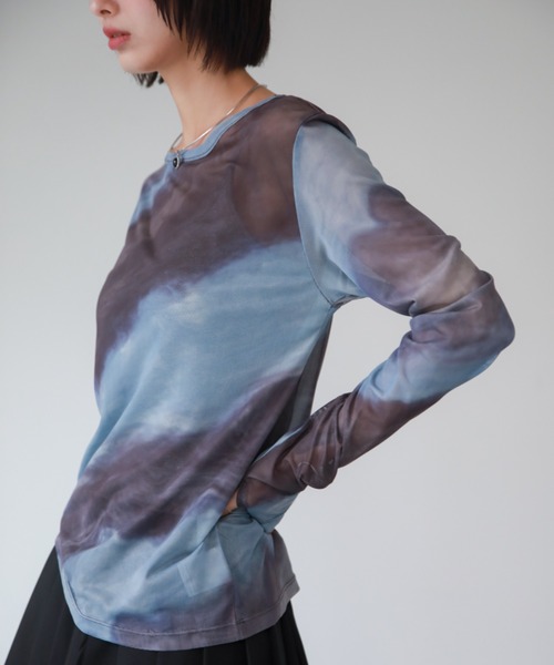 VACANCY(ヴァカンシー)の「アート柄シアーインナー(Tシャツ/カットソー・レディース・ダークブルー/マスタード/ブラック/ブラウン/パープル/ブルー/グリーン/レッド・FREE)」の19枚目の写真