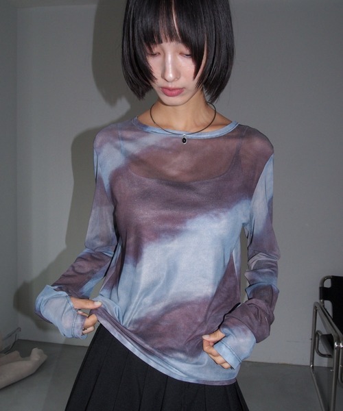 VACANCY(ヴァカンシー)の「アート柄シアーインナー(Tシャツ/カットソー・レディース・ダークブルー/マスタード/ブラック/ブラウン/パープル/ブルー/グリーン/レッド・FREE)」の17枚目の写真