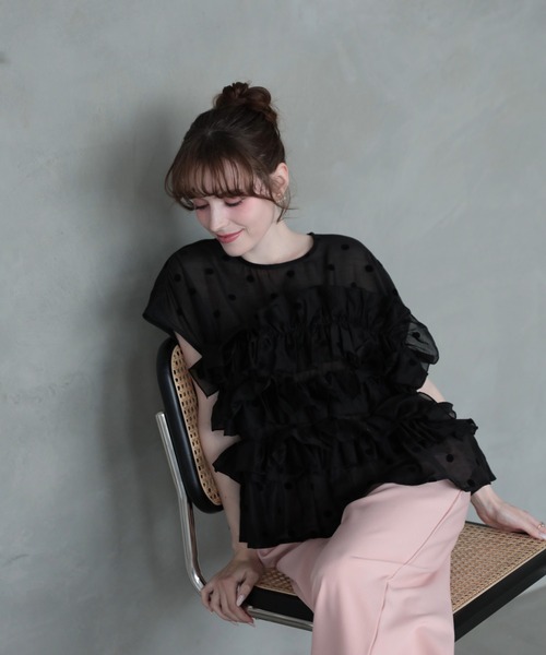 M y u(ミュー)の「フラワーブーケドットブラウス(シャツ/ブラウス・レディース・GRAY/WHITE/BLACK・ML)」の1枚目の写真