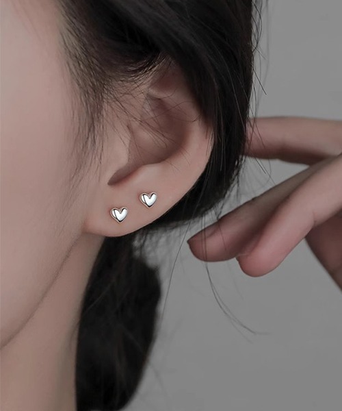 ARCHIVER(アーカイバ)の「【Bz】EKG194/ハートワンポイントピアス/両耳用/(NEZ)(ピアス(両耳用)・レディース・シルバー・FREE)」の3枚目の写真