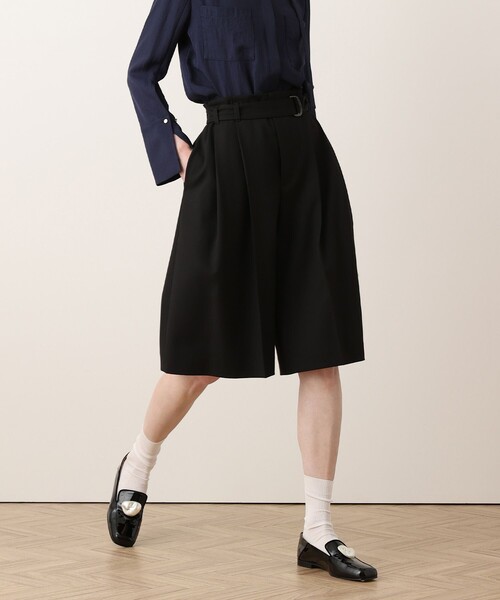 allureville(アルアバイル)の「キュロットパンツ(その他パンツ・レディース・ブラック/グレイッシュベージュ・1/2)」の1枚目の写真