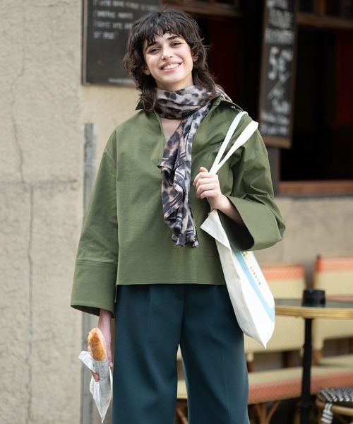 JENNE(ジェンヌ)の「日本製フォルムスリーブシャツ<オーガニックコットン>(シャツ/ブラウス・レディース・カーキ/ブラック・SMALL/LARGE/MEDIUM)」の20枚目の写真
