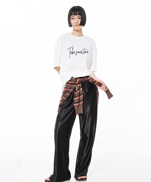 NOMINE(ノミネ)の「ロゴプリント オーバーサイズ Tシャツ|2タイプ(Tシャツ/カットソー・レディース・ブラウン系その他/チャコールグレー/ブラック/ブラウン系その他2/ホワイト系その他2/ホワイト系その他・フリー)」の11枚目の写真