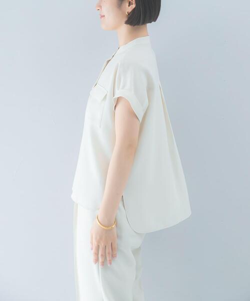 URBAN RESEARCH ROSSO WOMEN(アーバンリサーチ ロッソ)の「クールタッチ吸水速乾ポケットフレアブラウス(シャツ/ブラウス・レディース・アイボリー/ネイビー・FREE)」の11枚目の写真