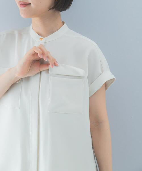 URBAN RESEARCH ROSSO WOMEN(アーバンリサーチ ロッソ)の「クールタッチ吸水速乾ポケットフレアブラウス(シャツ/ブラウス・レディース・アイボリー/ネイビー・FREE)」の14枚目の写真