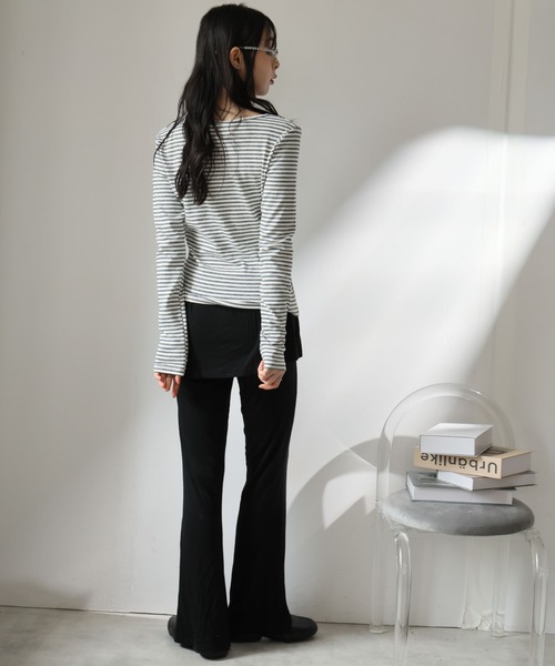 2ly2(トゥーリートゥー)の「ナチュラルスタイル◎ボーダー柄ヘンリーネックトップス(Tシャツ/カットソー・レディース・ホワイト/ライトグレー/ブラック/ベージュ・FREE/S/M)」の19枚目の写真