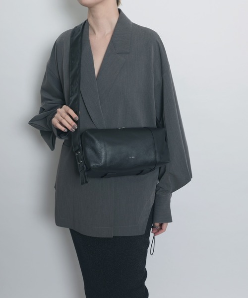 YArKA（ヤーカ）の「【YArKA/ヤーカ】real leather rectangle style 2way bag [bbws4] / リアルレザー横長長方形2wayバッグ（ショルダーバッグ・レディース・ブラック・FREE）」の6枚目の写真