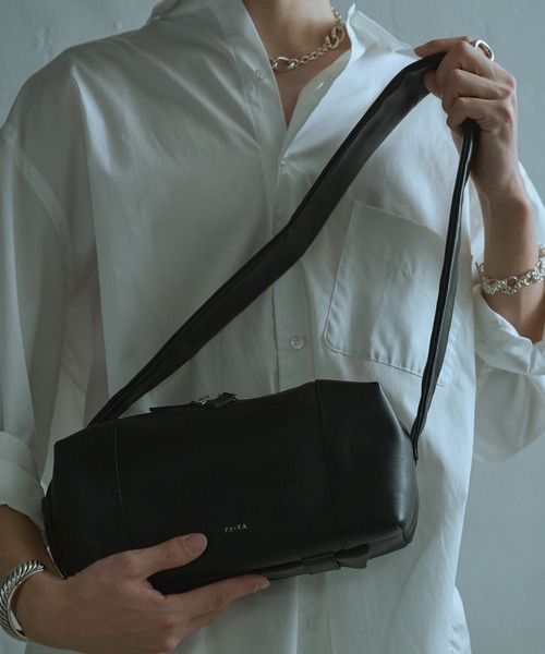 YArKA（ヤーカ）の「【YArKA/ヤーカ】real leather rectangle style 2way bag [bbws4] / リアルレザー横長長方形2wayバッグ（ショルダーバッグ・レディース・ブラック・FREE）」の16枚目の写真