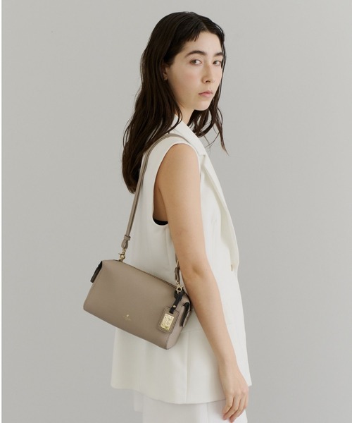 PELLEBORSA(ペレボルサ)の「シンプルショルダーポーチ Reinette 4717(ショルダーバッグ・レディース・ブルー系その他/ブラック/ベージュ系その他・FREE)」の11枚目の写真