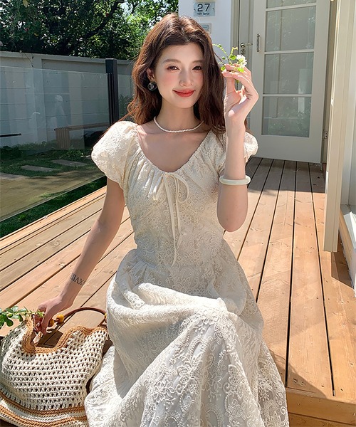 Girly Doll(ガーリードール)の「フロントリボンパフスリーブワンピース(ワンピース・レディース・ホワイト・M/L)」の1枚目の写真