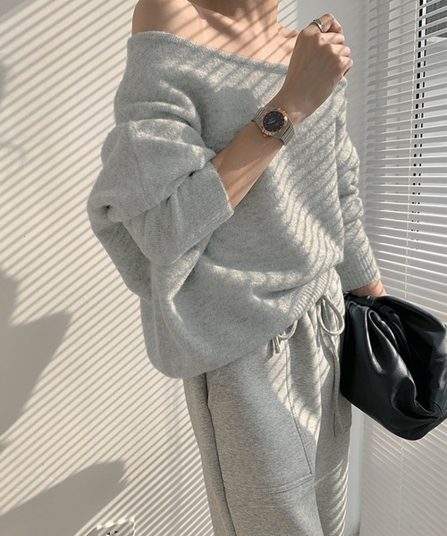 Songe(ソンジュ)の「ワンショルダーアシンメトリーデザインニットトップス(ニット/セーター・レディース・ネイビー/チャコールグレー/アイボリー/グレー/ブラック・FREE)」の1枚目の写真
