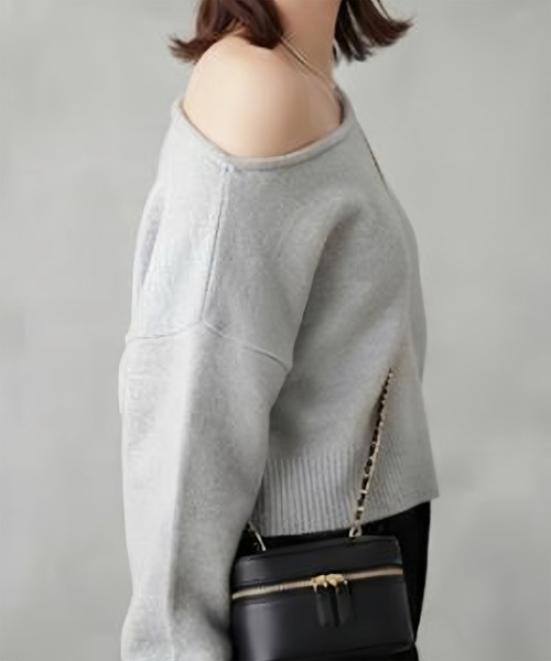 Songe(ソンジュ)の「ワンショルダーアシンメトリーデザインニットトップス(ニット/セーター・レディース・ネイビー/チャコールグレー/アイボリー/グレー/ブラック・FREE)」の7枚目の写真
